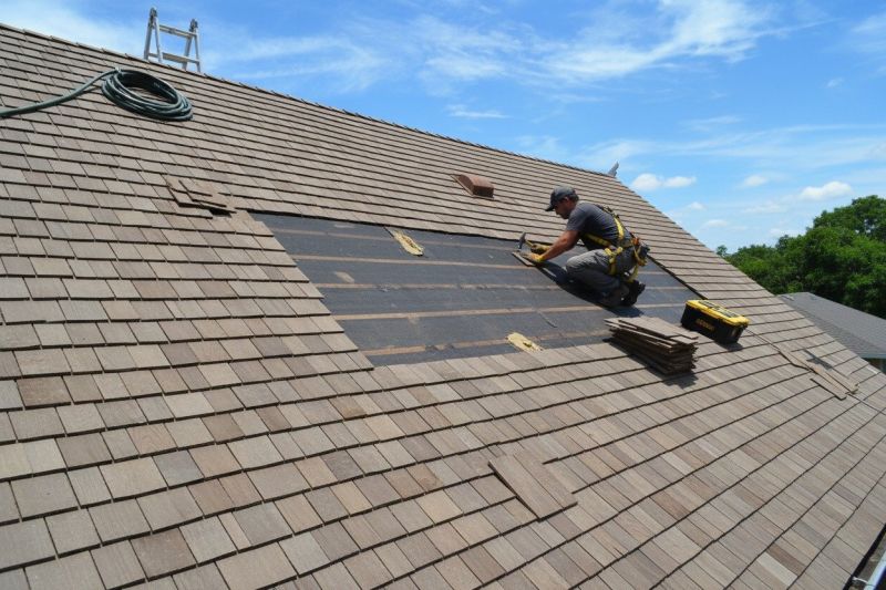 Shake Shingle Repair in Olmsted Falls, OH
